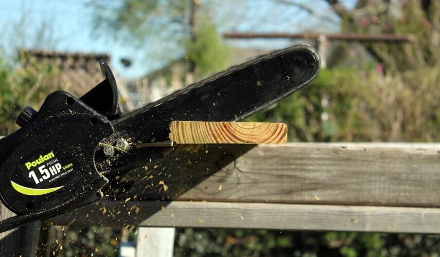 Elektryczna pilarka łańcuchowa Parkside